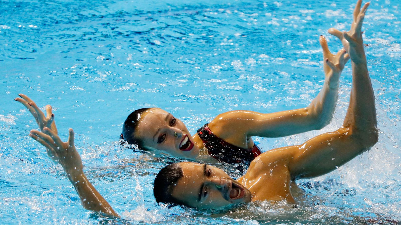 Natación artística duo mixto libre