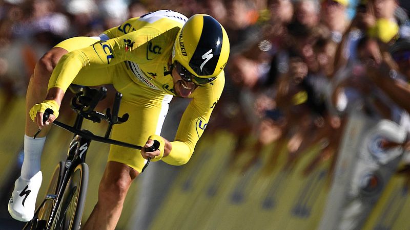 Julian Alaphilippe ha conquistado la contrarreloj de Pau, con 14 segundos de ventaja sobre Geraint Thomas, y ha mantenido el liderato del Tour de Francia.