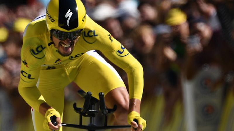 Julian Alaphilippe ha conquistado la contrarreloj de Pau, con 14 segundos de ventaja sobre Geraint Thomas, y ha mantenido el liderato del Tour de Francia.