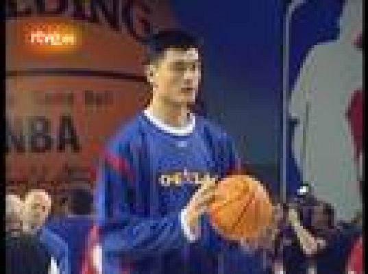 Baloncesto en RTVE - Yao Ming se lesiona gravemente