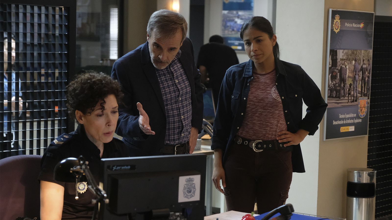 Merche les comunica a Elías y a Nacha un nuevo aviso