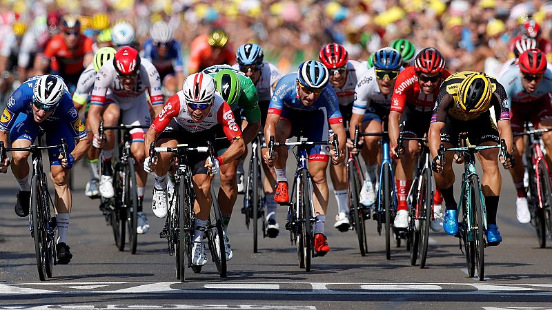 Ewan se impone en una calurosa etapa de transición