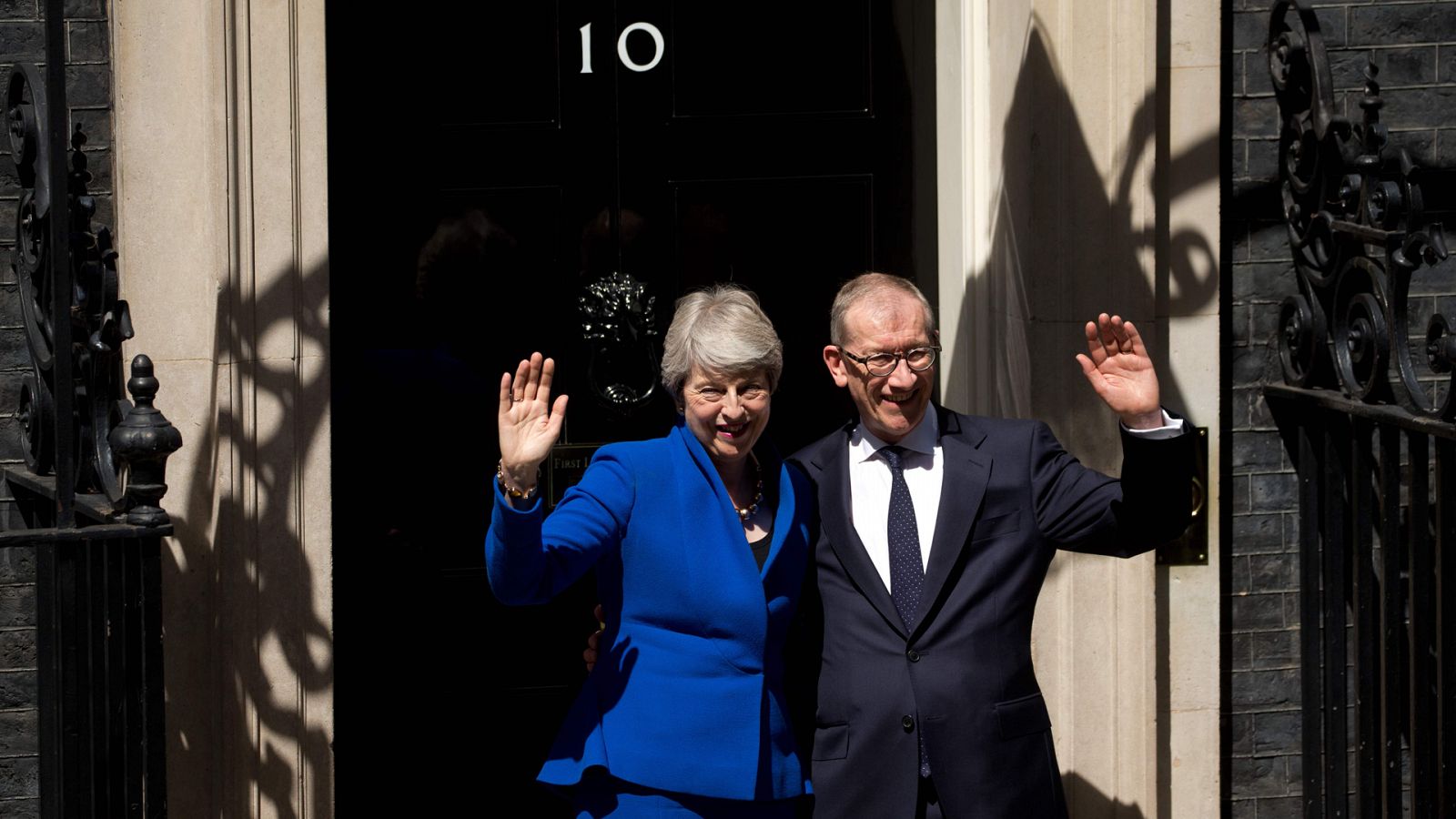 Theresa May deja de ser primer ministra del Reino Unido y da el relevo a Boris Johnson