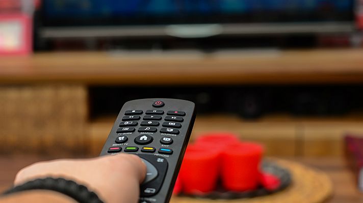 Telediario 1 - El 5G obliga a cambiar las antenas de muchos hogares