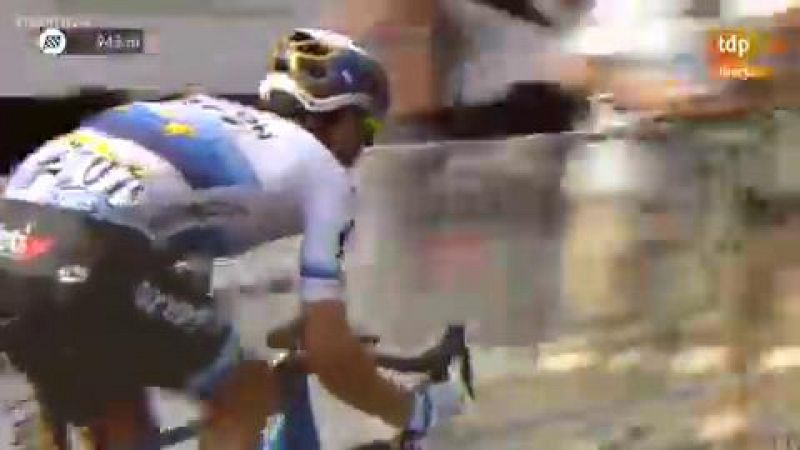 El italiano Matteo Trentin logró este miércoles en Gap su tercera victoria en un Tour de Francia, al imponerse en el término de una larga escapada de más de 30 corredores, de la que logró desgajarse a falta de 15 kilómetros para la meta situada a pue