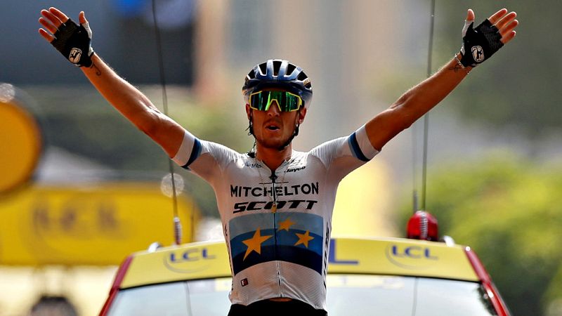 El italiano Matteo Trentin logró este miércoles en Gap su tercera victoria en un Tour de Francia, al imponerse en el término de una larga escapada de más de 30 corredores, de la que logró desgajarse a falta de 15 kilómetros para la meta situada a pue