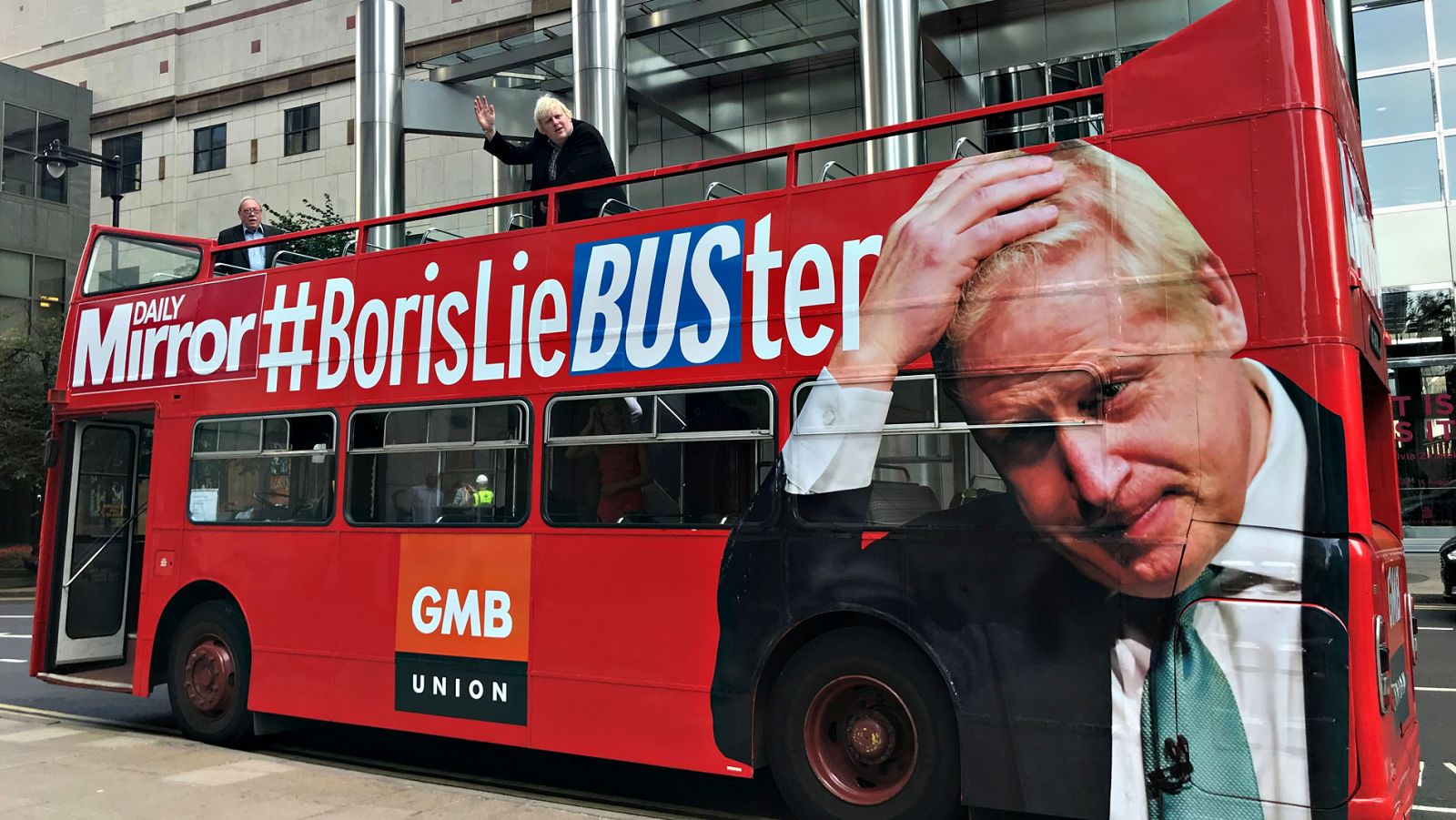 Telediario 1: La fractura del 'Brexit' vuelve a las calles de Reino Unido con la llegada de Boris Johnson al poder | RTVE Play