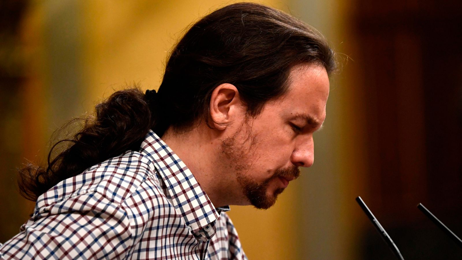 Iglesias ofrece en pleno debate renunciar a Trabajo a cambio de las políticas activas de empleo