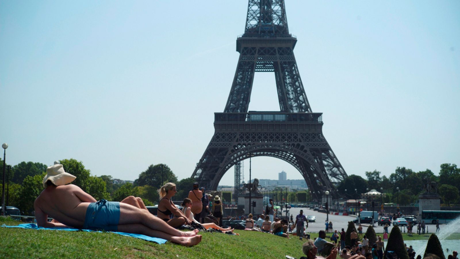 Europa se asa de calor y Bruselas denuncia a España por la contaminación