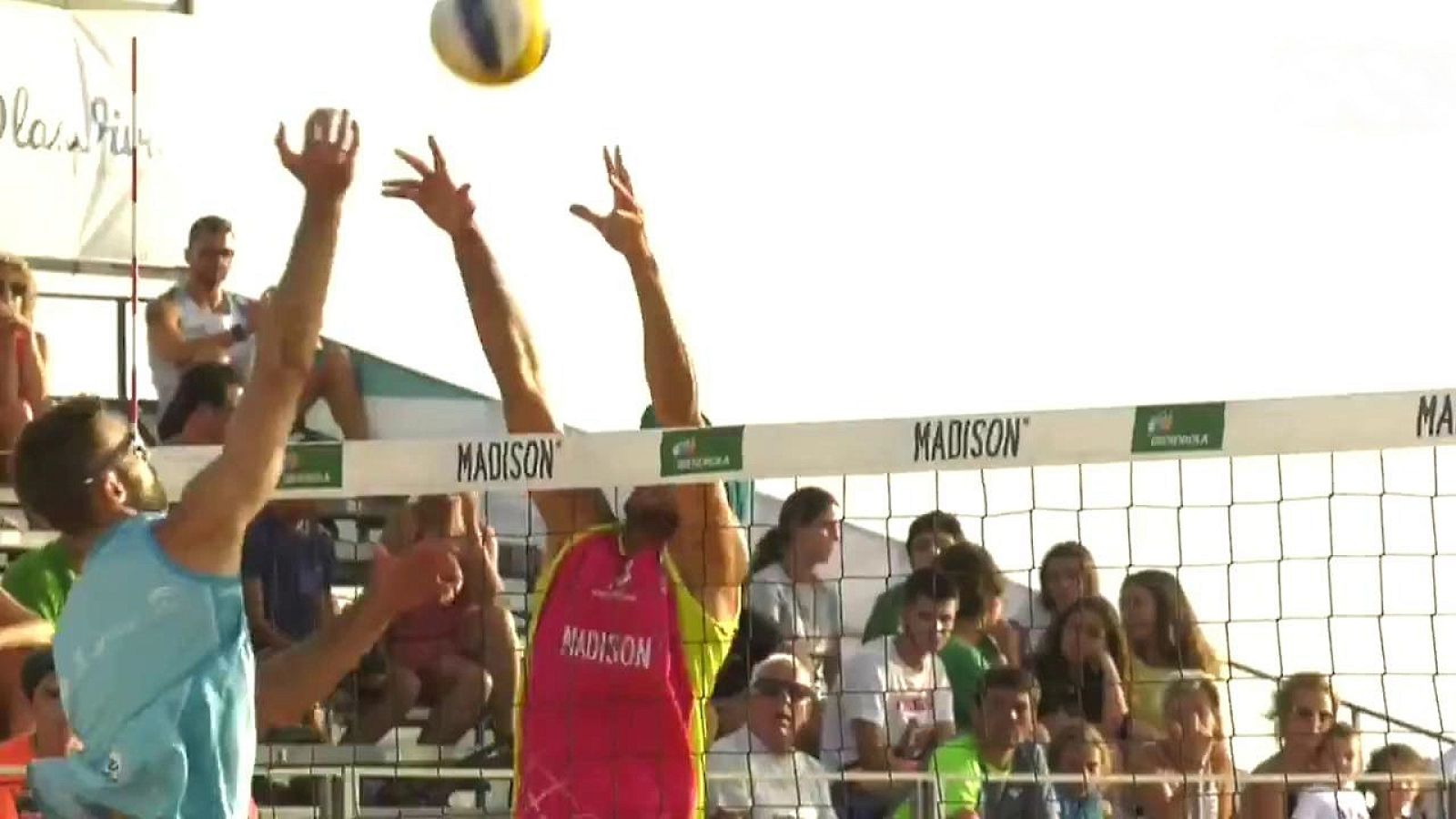 Voley Playa - Madison Beach Voley Tour 2019. Resumen Isla Canela - ver ahora