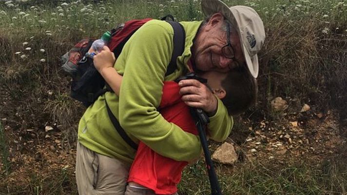 La historia de un abuelo y su nieto haciendo el Camino