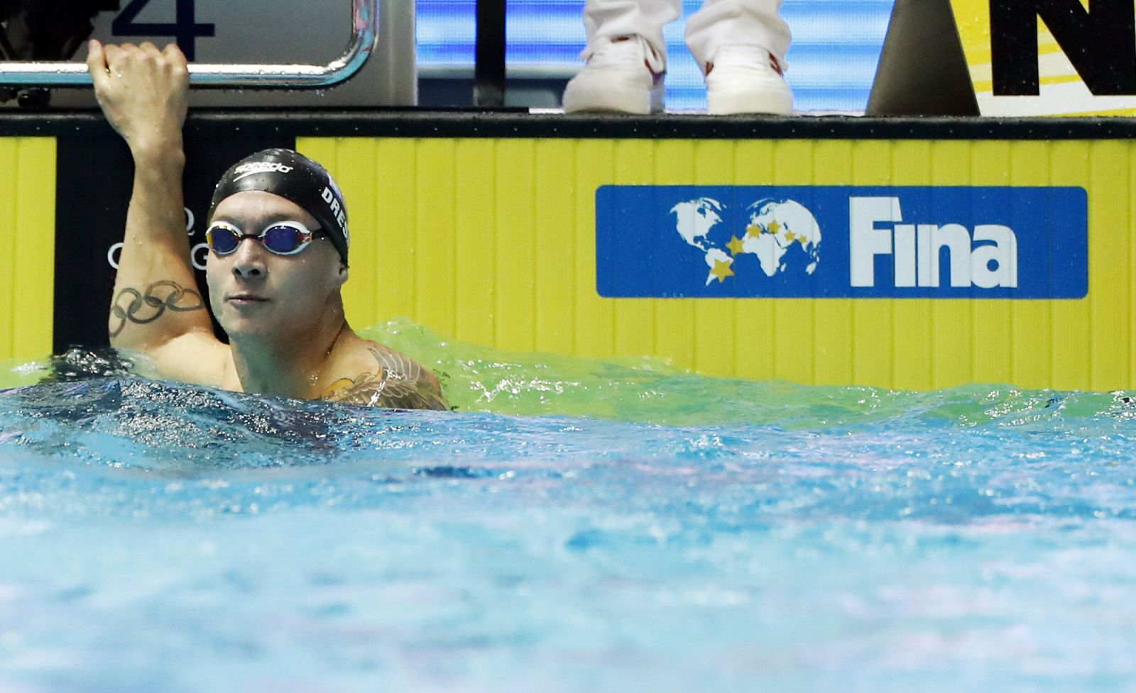 Caeleb Dressel bate el récord del mundo de los 100 mariposa