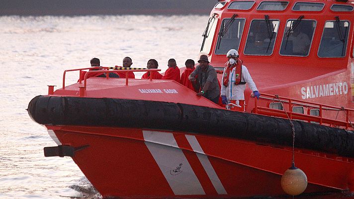 Salvamento Marítimo rescata a casi 400 personas en pateras