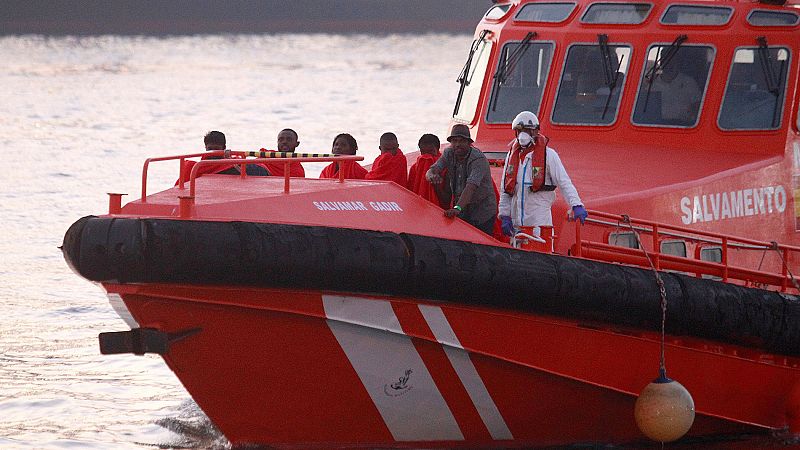 Salvamento Marítimo rescata a casi 400 personas que viajaban en pateras