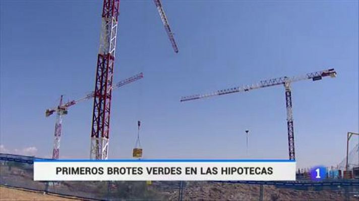 Telediario 1 - Los bancos españoles comienzan a ofrecer 'hipotecas verdes'