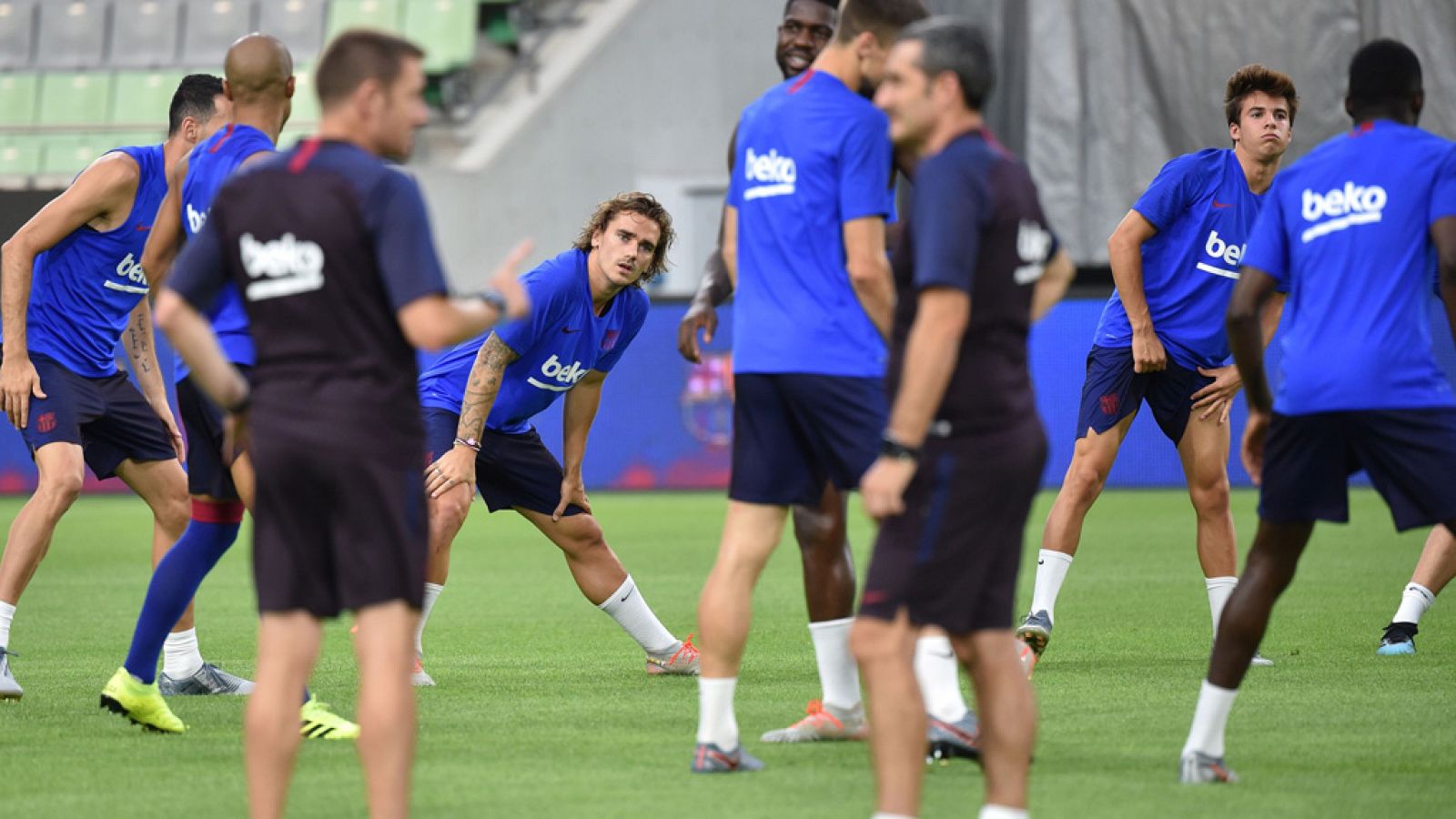 El Barça se reencuentra con Iniesta y Villa | Ver