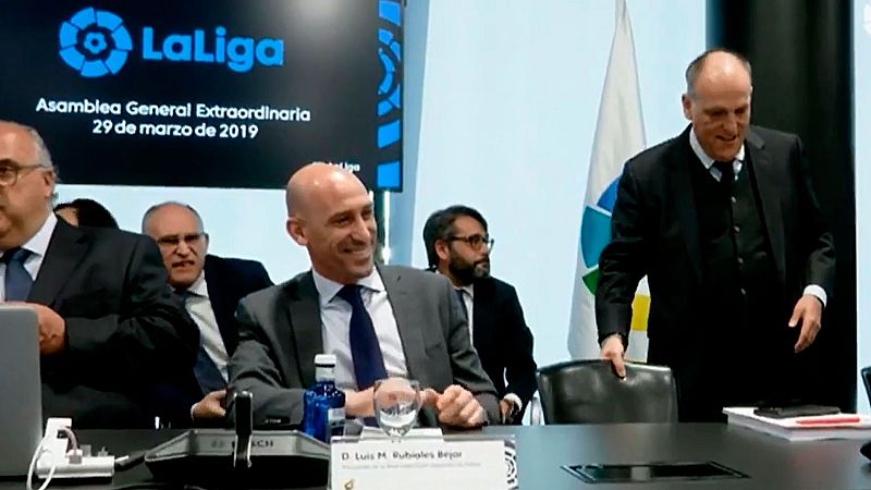 Competición veta los partidos de los viernes y los lunes y LaLiga se remite a lo que diga la justicia ordinaria