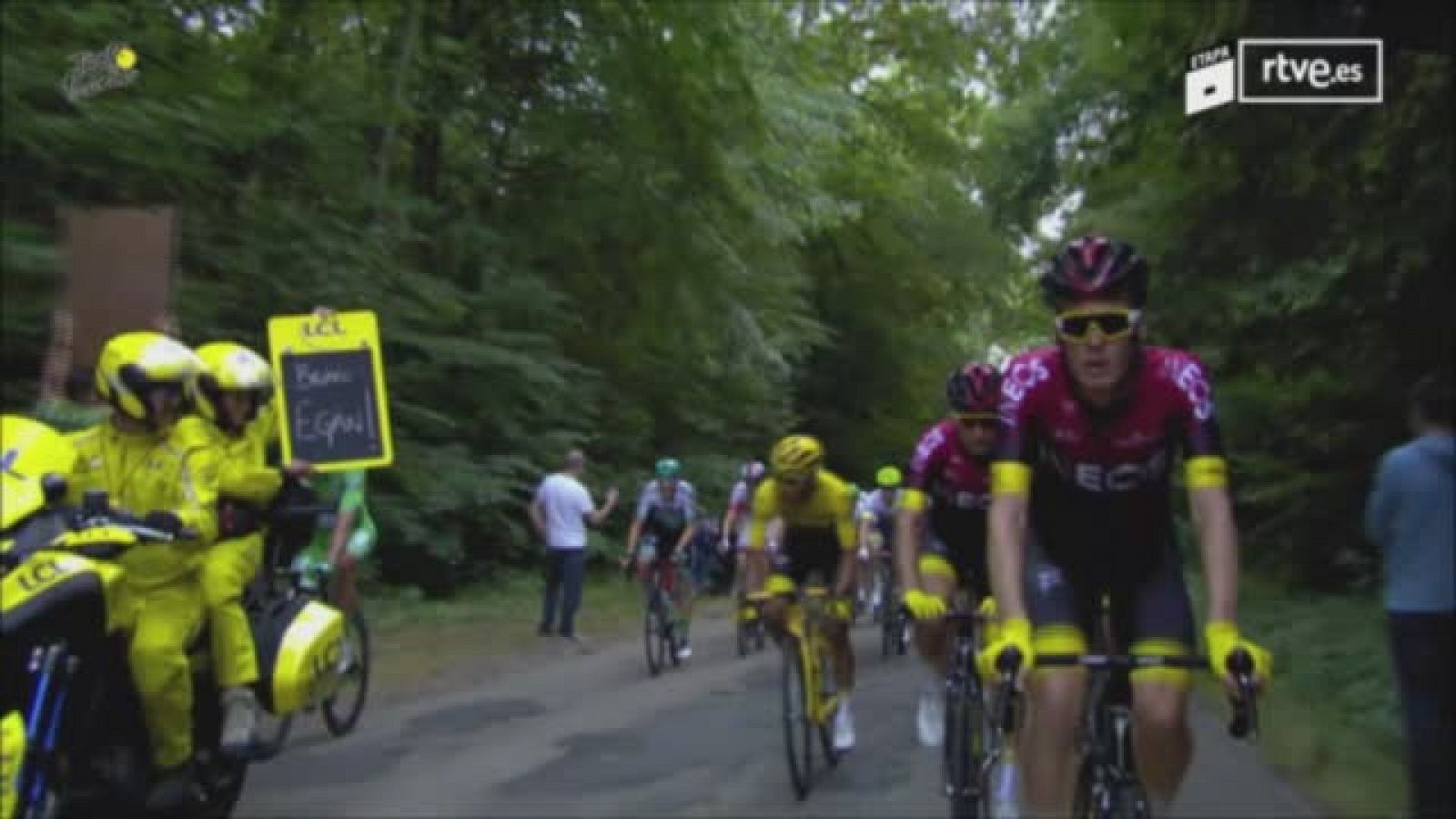 Etapa 21: Día inolvidable para Egan Bernal en París | RTVE 