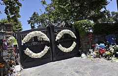 30 coches formarán el cortejo fúnebre de Michael Jackson