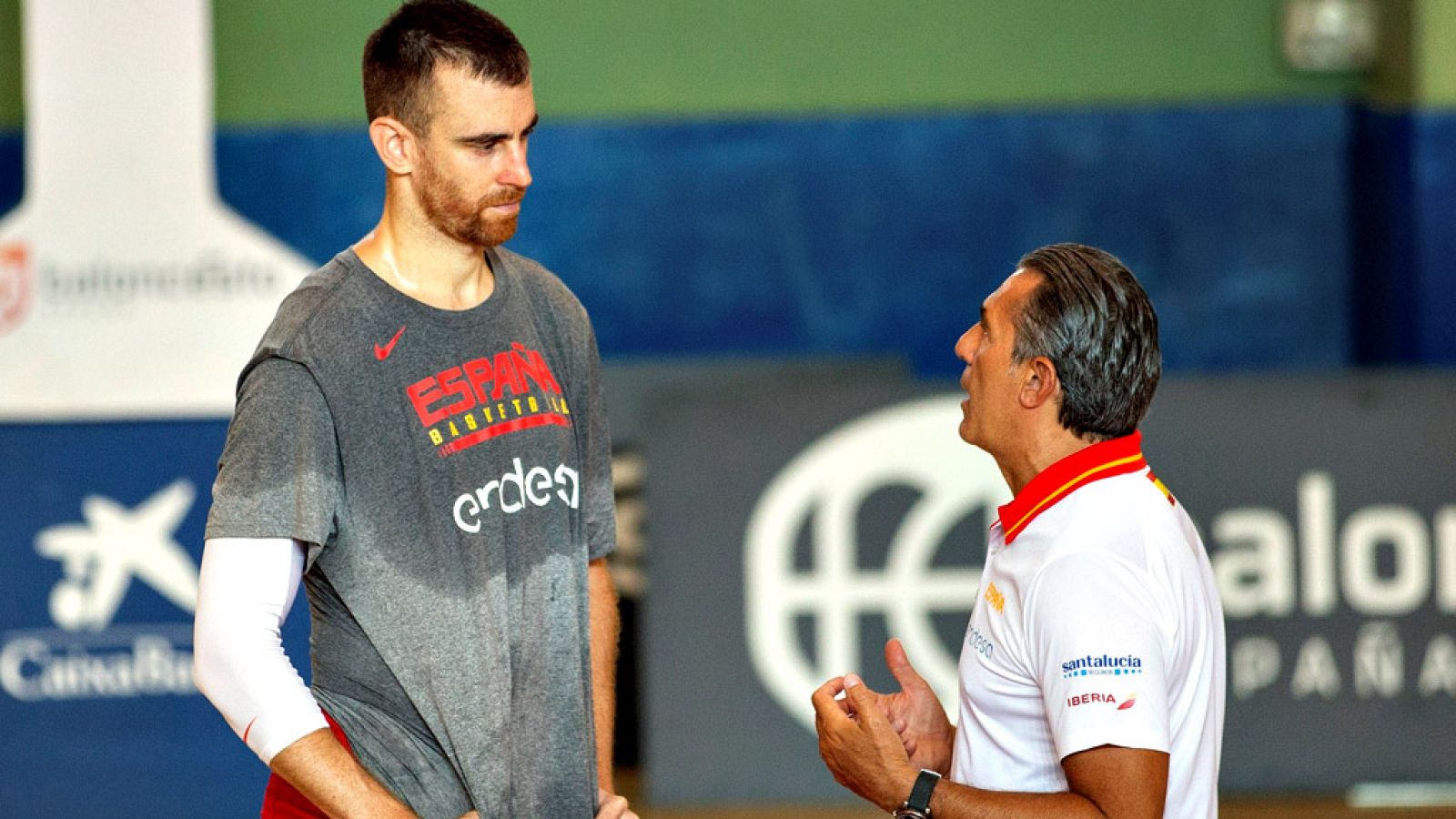 La selección española de baloncesto inició en Madrid su fase de preparación del Mundial China, que se celebrará entre el 31 de agosto y el 15 de septiembre, con los 16 jugadores y el cuerpo técnico ya concentrados para iniciar una primera fase de ent