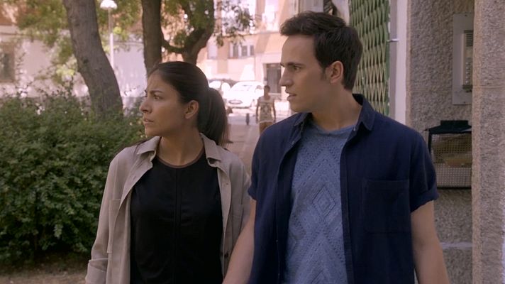 Servir y proteger - Nacha y Toni detienen a Cheman en Servir y Proteger