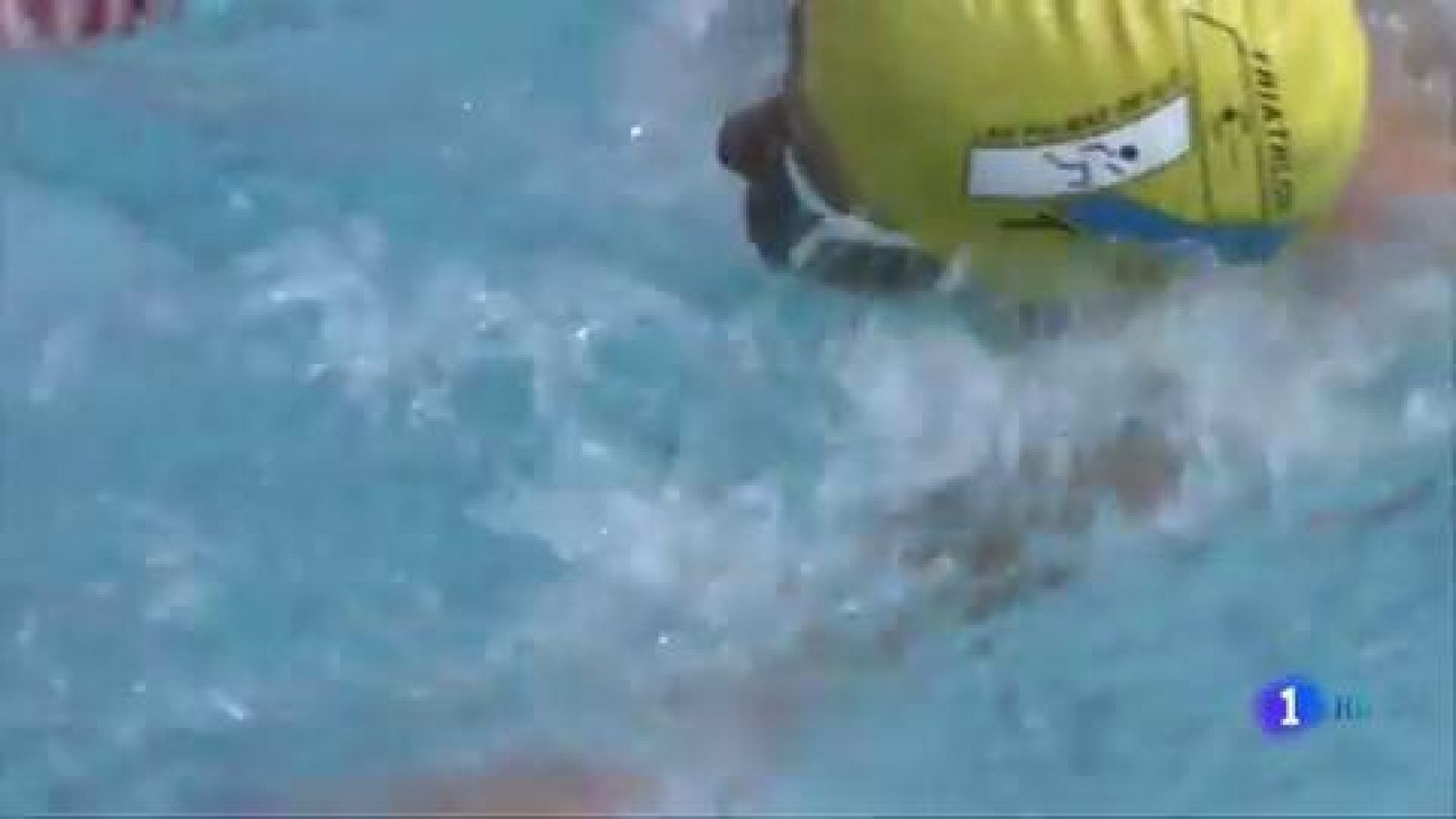 Natación, reciclaje e ingeniería unidos por un fin solidario - RTVE.es | Ver