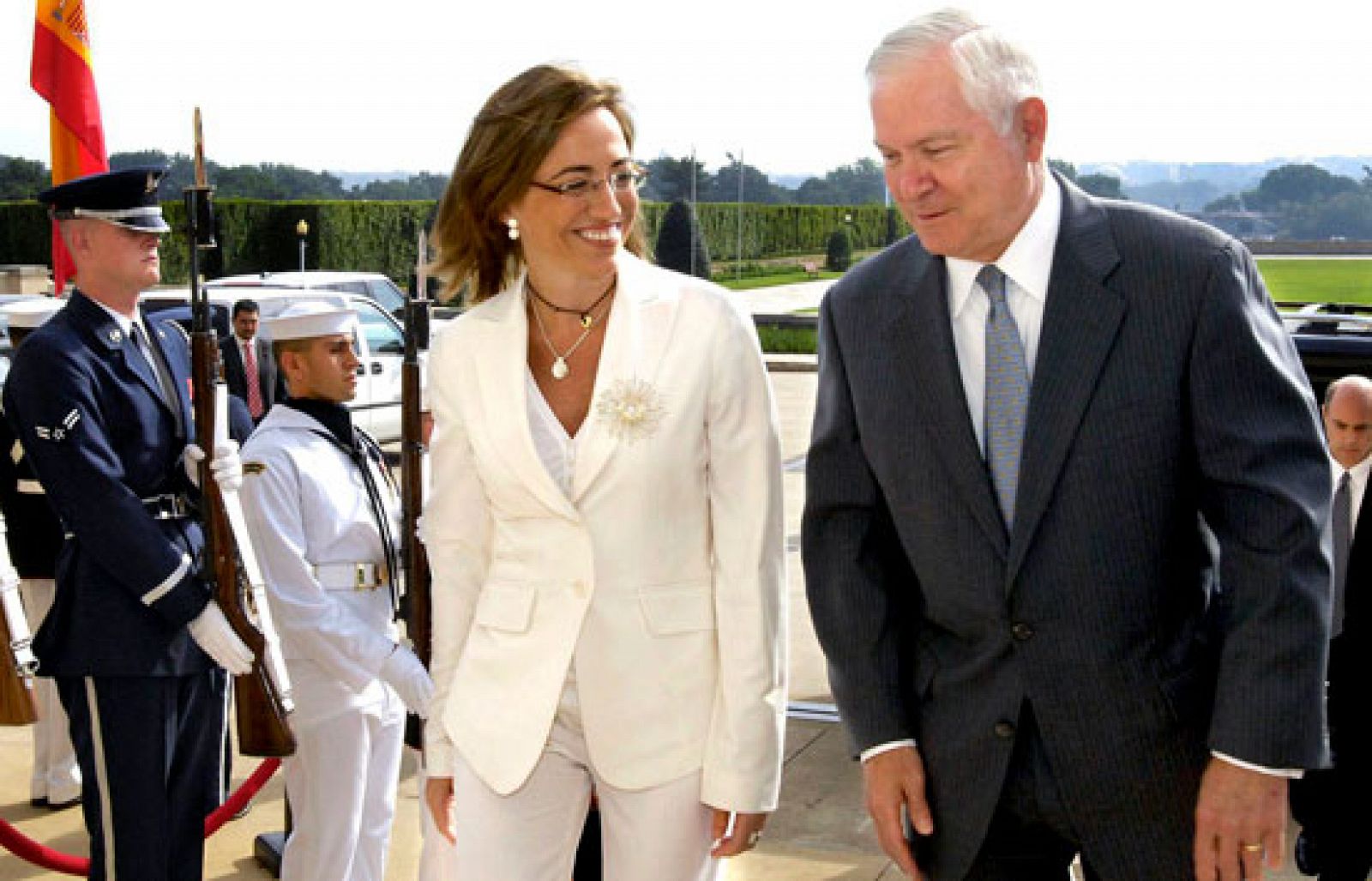 Chacón auncia el nuevo contingente español aprobado por el Parlamento para Afganistán: 532 efectivos | Ver