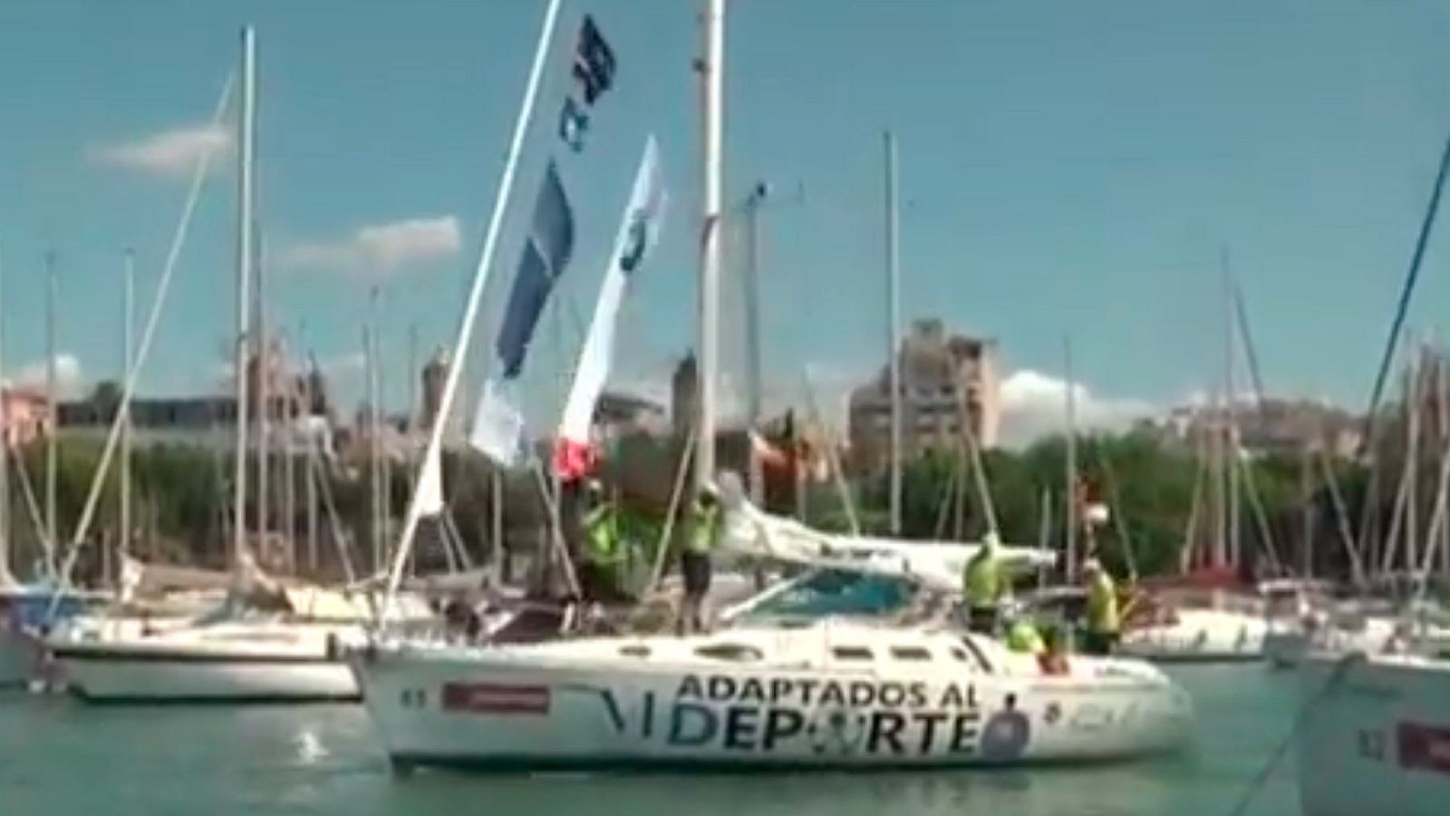El reto de la primera tripulación con discapacidad en la Copa del Rey de vela
