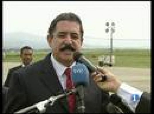  - Zelaya viaja a Panamá