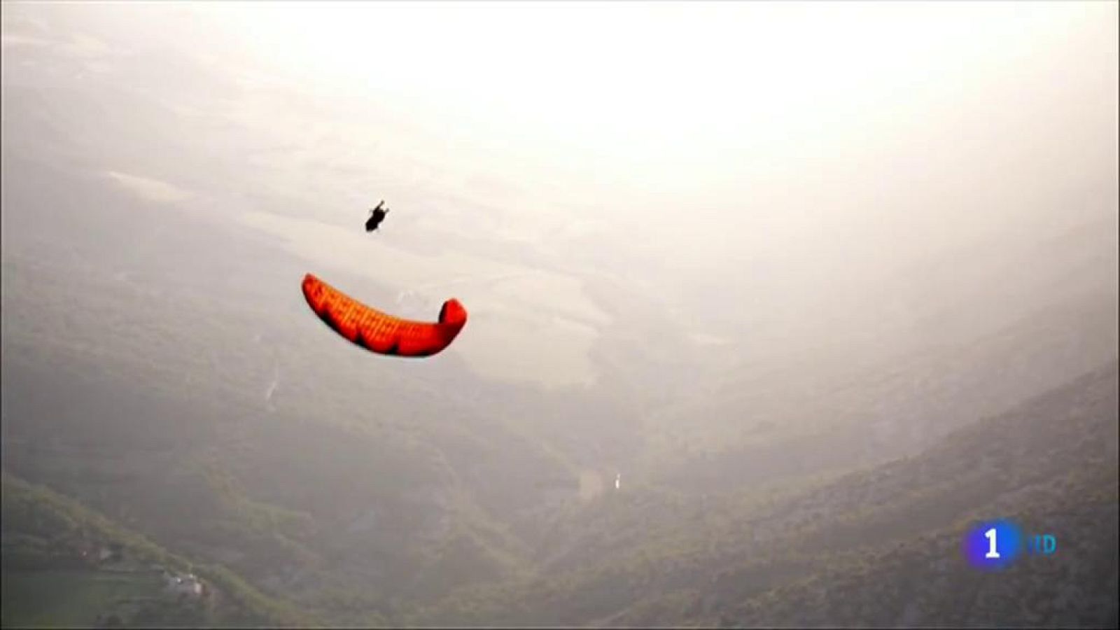El cielo de Organyà, meca de le parapente acrobático - RTVE.es | Ver