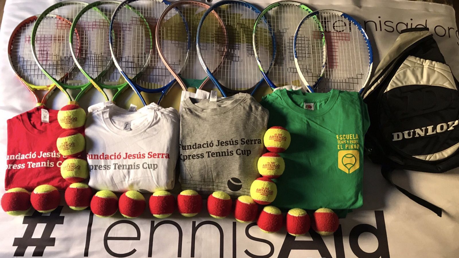 Un proyecto solidario para promover el tenis en los países en desarrollo - RTVE.es | Ver
