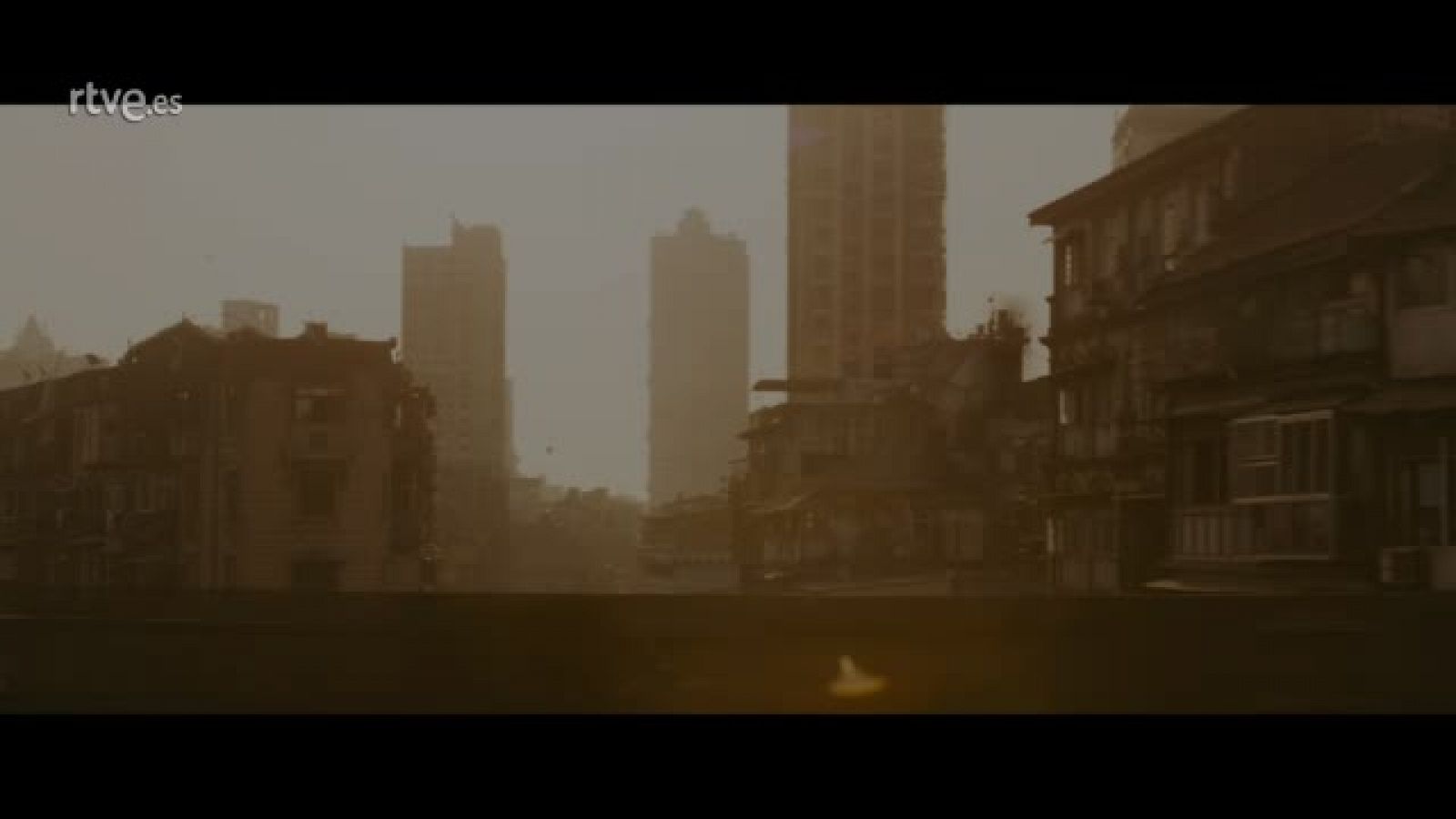 Cultura en Rtve.es: RTVE.es estrena el tráiler, en castellano, de 'Hotel Bombay' | RTVE Play