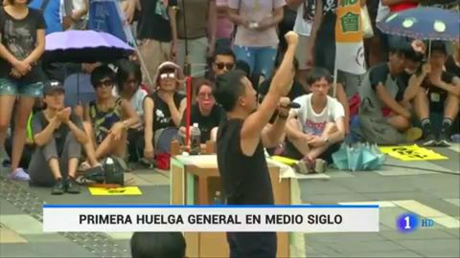 Telediario 1: Una huelga general sin precedentes paraliza Hong Kong | RTVE Play