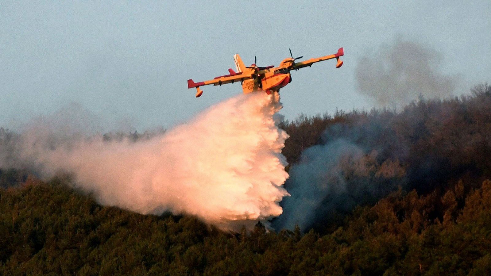 Estabilizados los incendios de La Granja y Miraflores - RTVE.es