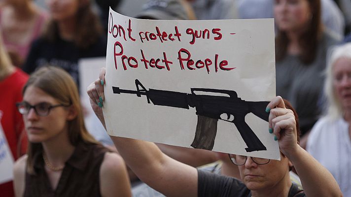 Telediario 1 - La venta de armas se triplica en El Paso tras la matanza