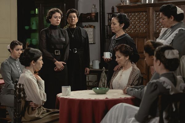 Acacias 38 - Genoveva se rinde ante Marcia