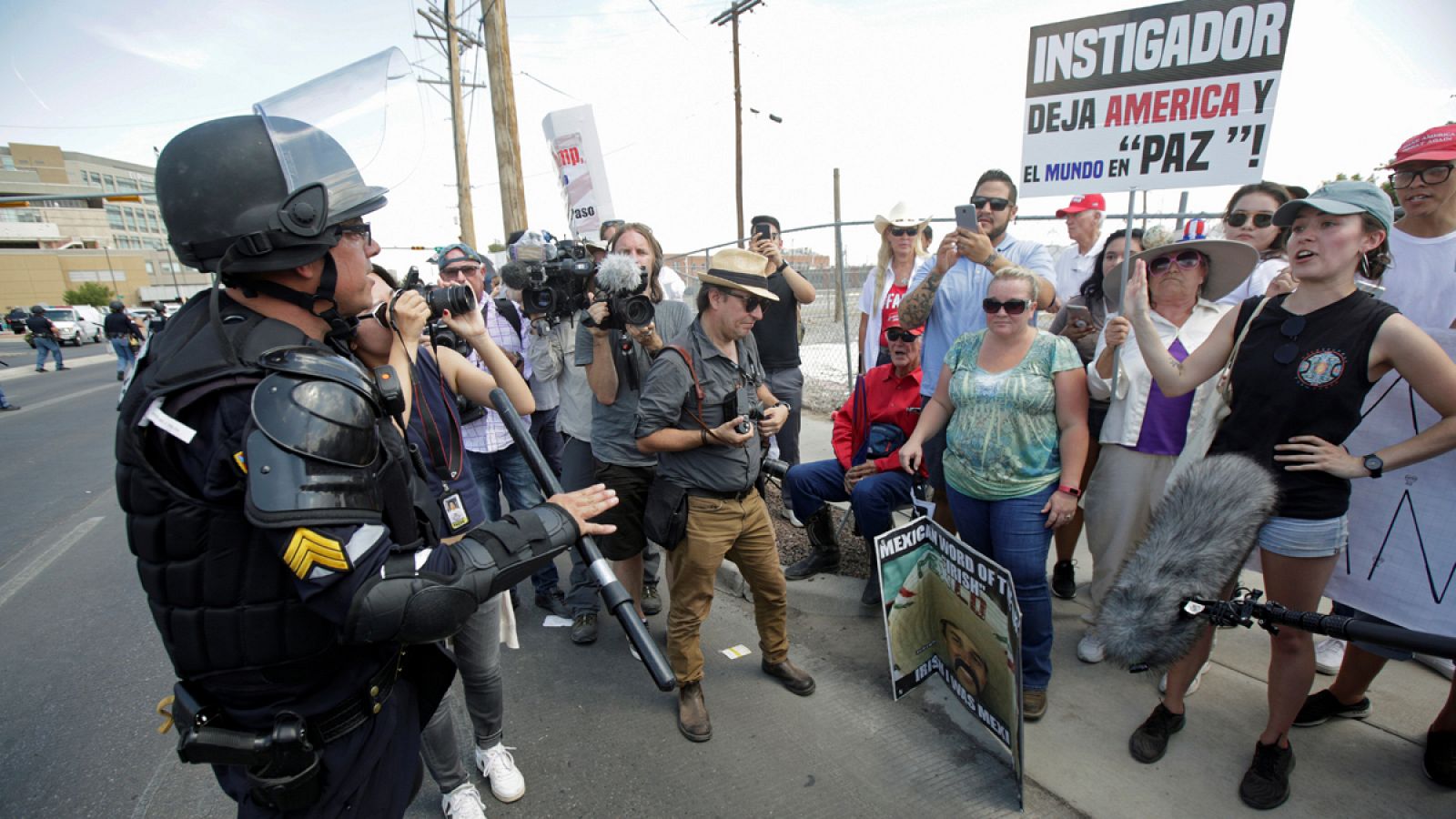 Cientos de personas rechazan la visita de Trump a Dayton y El Paso y exigen actuar contra las armas y el racismo - Informativo 24h | Ver