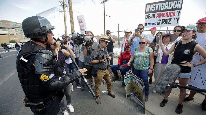 Cientos de personas rechazan la visita de Trump a Dayton y El Paso y exigen actuar contra las armas y el racismo