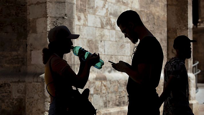 Nueve comunidades en alerta por mucho calor, especialmente Valencia