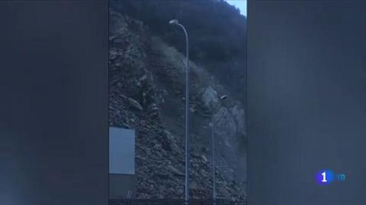 Un desprendimiento obliga a cortar el acceso a Andorra desde La Seu d'Urgell