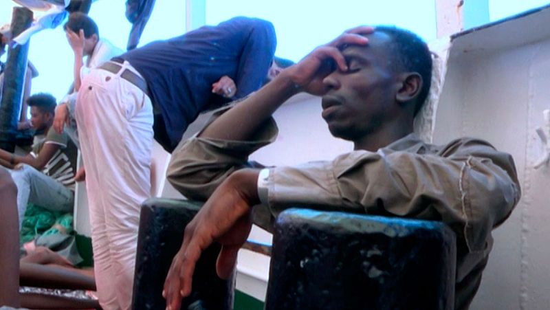 Una avería complica el suministro de agua en el Open Arms, que lleva diez días a la deriva