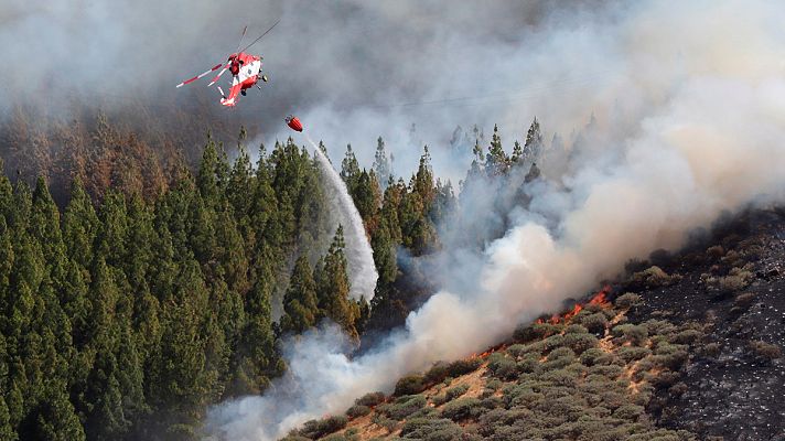 El incendio de Gran Canaria obliga a evacuar a otras 125 personas durante la noche