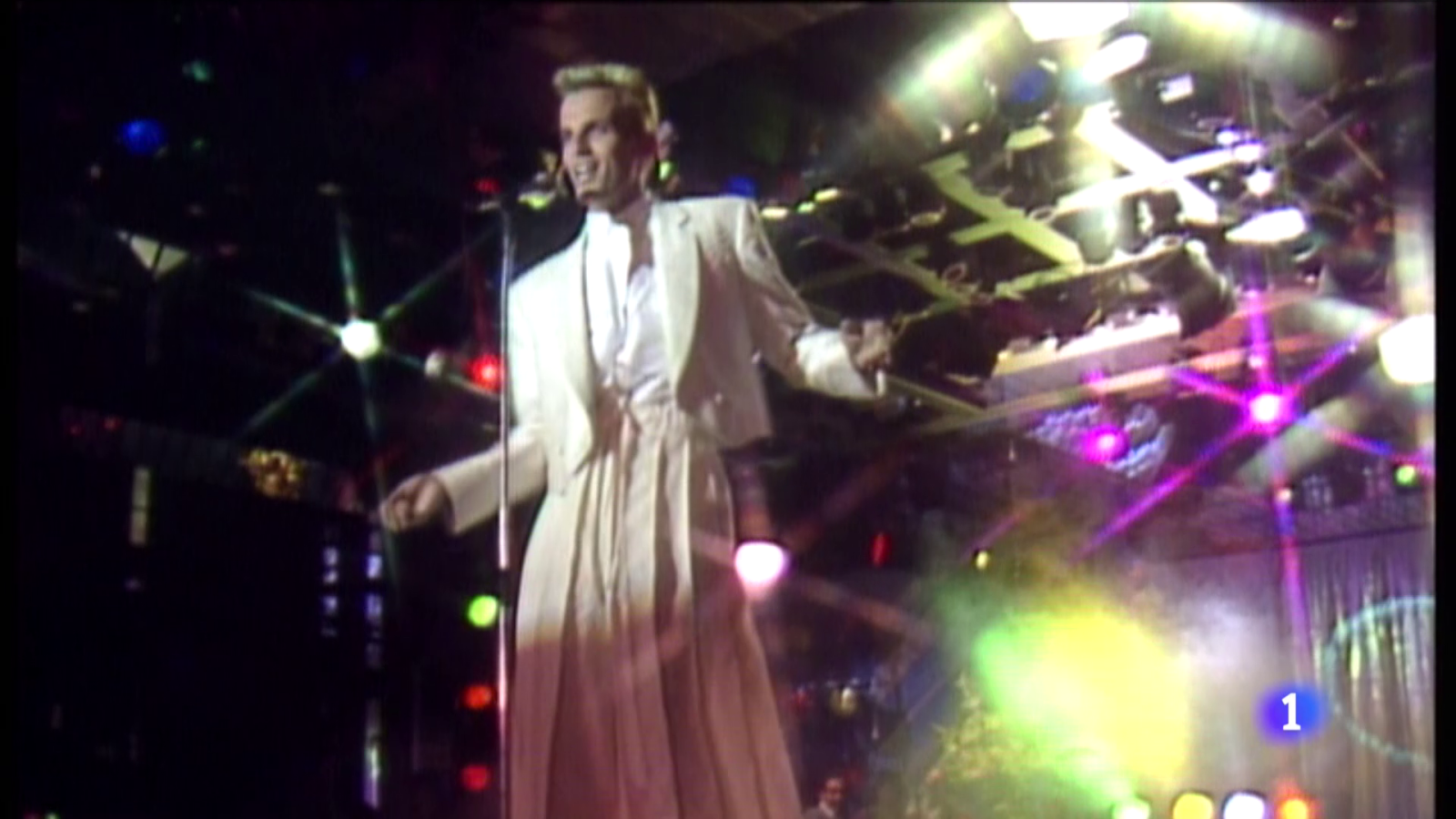 Viaje al centro de la tele - ¡Qué vestuario el de otros tiempos!