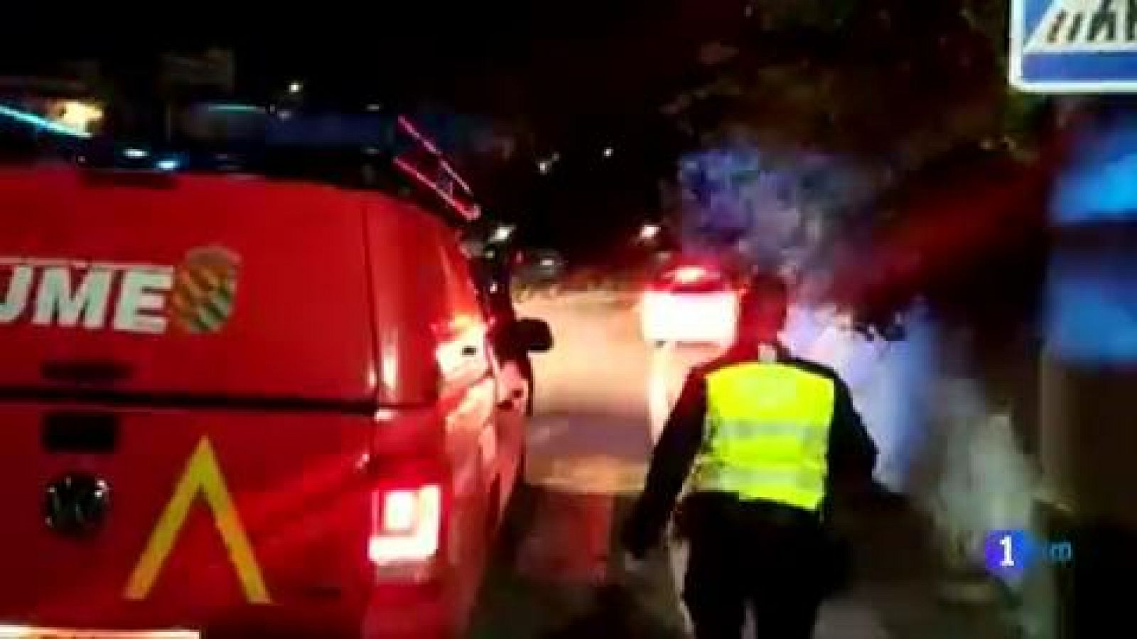 Telediario 1: "Salimos con lo puesto", explican los desalojados del incendio en Gran Canaria | RTVE Play