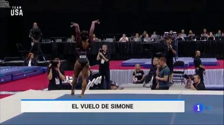 Telediario 1 - Simone Biles asombra al mundo con un salto inédito