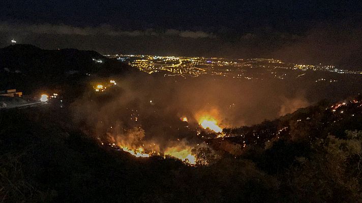 El incendio de Gran Canaria no avanza pero sigue activo tras quemar 1.500 hectáreas