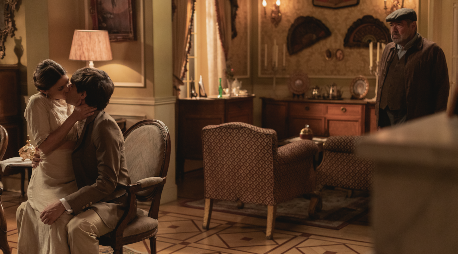 Ledesma descubre a Cinta y Emilio | Ver