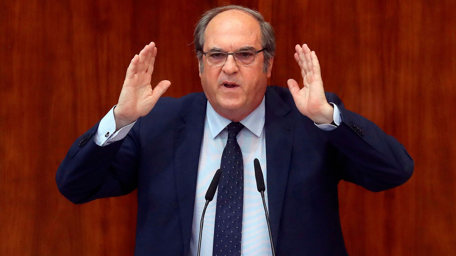 Gabilondo critica la corrupción del PP de Madrid y Ayuso pide "no volver al  pasado"