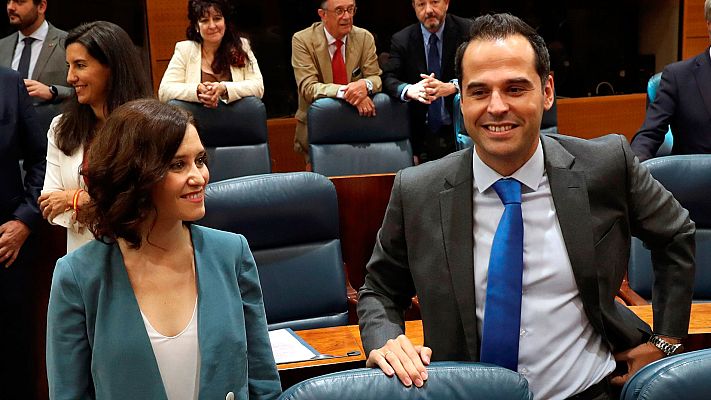 Telediario 1 - Solo Navarra, Canarias y Melilla cambian de color tras las elecciones del 26M