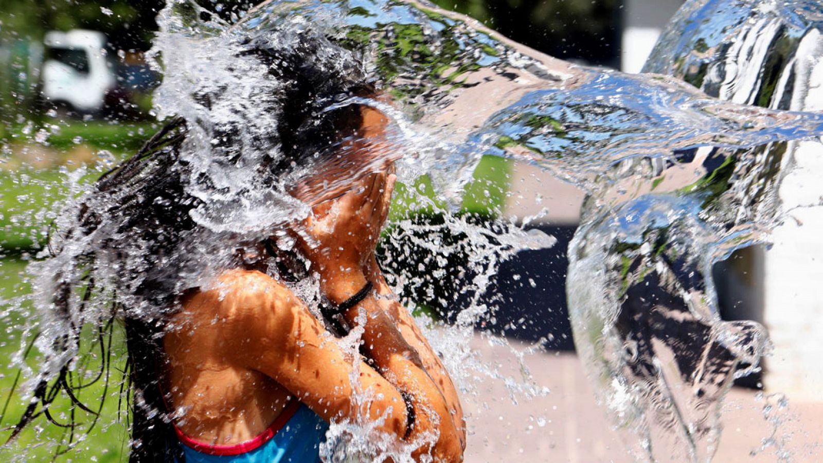 El tiempo: Temperaturas significativamente altas en los valles del Tajo, Guadiana y Guadalquivir, así como en Canarias | RTVE Play